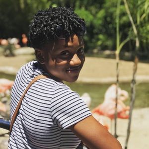 Meet your Posher, Alexzandra